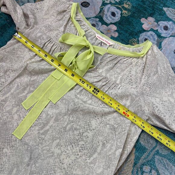 Rebecca Taylor Silk Blouse Womens 4 Gray Snakeskin Print yellow Tie Ribbon top - Picture 9 of 12